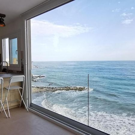 La Perla Cruise Apartment On Private Beach, Modern With Aircon & Wifi Benalmádena Exteriör bild