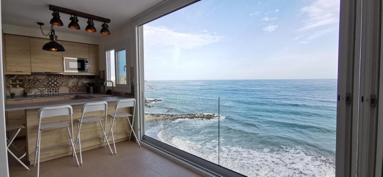 La Perla Cruise Apartment On Private Beach, Modern With Aircon & Wifi Benalmádena Exteriör bild