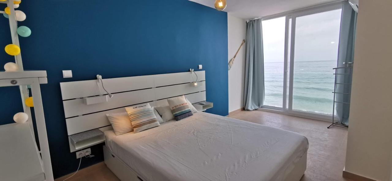 La Perla Cruise Apartment On Private Beach, Modern With Aircon & Wifi Benalmádena Exteriör bild